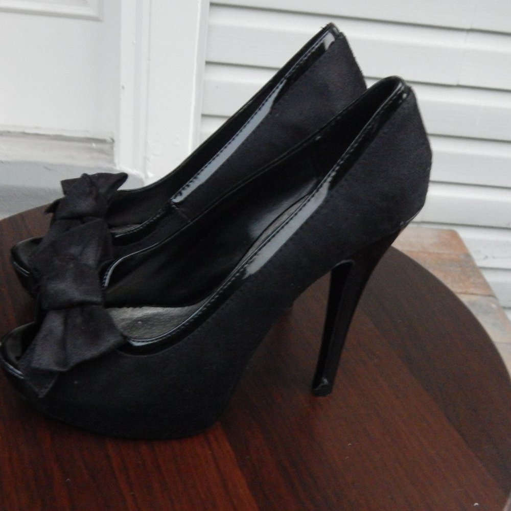 Peep Toe Platform Pump